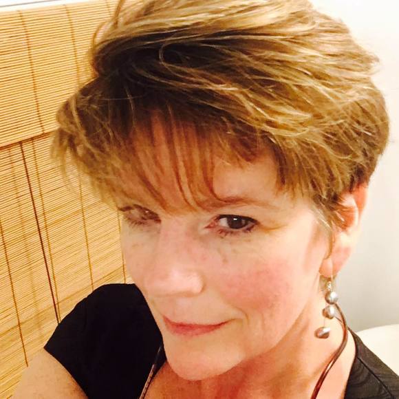 Meet your Posher, Julia - Picture 1 of 1